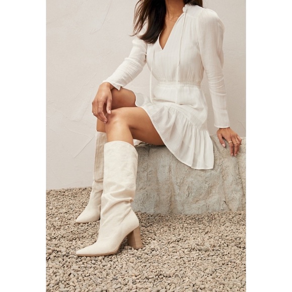 NWT Fiona Slouched Block Heal Boot in Natural, JustFab - Picture 6 of 13